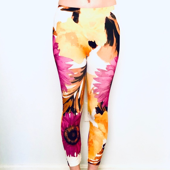 3 LEGGINGS BUNDLE Flowers Blue Pink - Picture 2 of 4